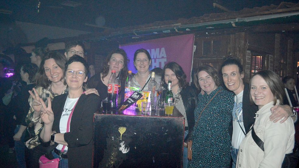 Viele Frauen gingen gleich mit ihrer ganzen Clique zu der beliebten Partyreihe im Ihrhover Limit.
