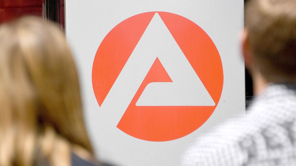 Die Zahl der Arbeitslosen ist in Ostfriesland gesunken. Foto: Rehder/DPA