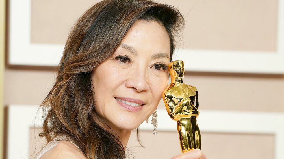 Michelle Yeoh wurde als erste Asiatin überhaupt zur besten Hauptdarstellerin gekürt wurde. Foto: Jordan Strauss/Invision/dpa
