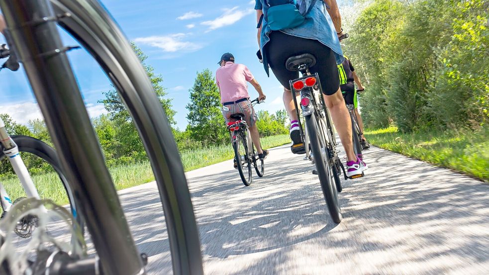 Besonders am Vatertag sind viele Menschen auf dem Fahrrad unterwegs. Symbolfoto: stockphoto-graf/Adobe Stock