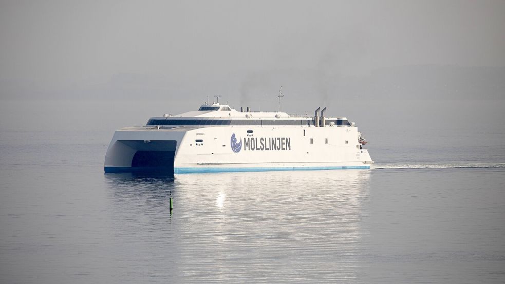War 2022 mutmaßlich von GPS-Jamming betroffen und verlor kurzzeitig ihr GPS-Signal auf der Ostsee: Die dänische Fähre „Express“ der Reederei Molslinjen. Foto: imago/Ritzau Scanpix/Mikkel Berg Pedersen