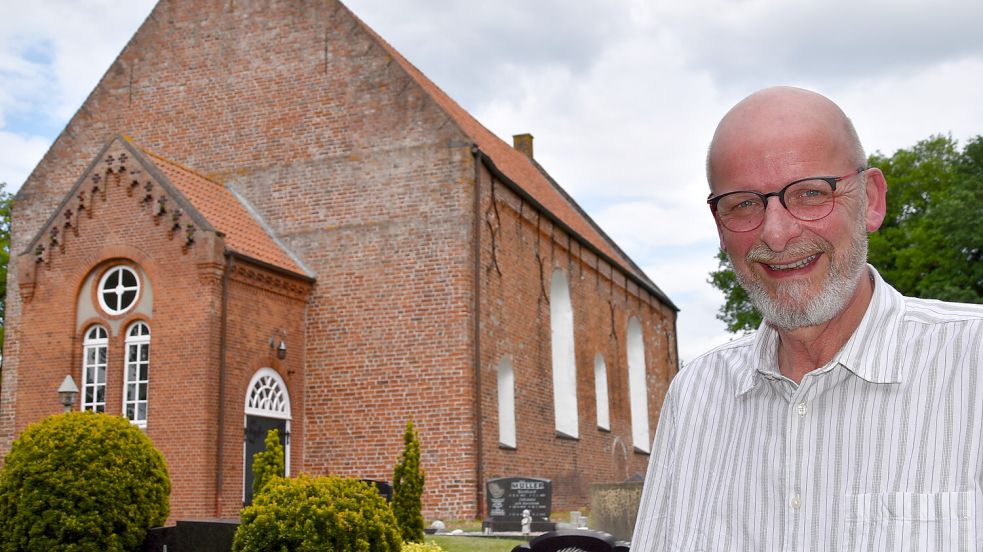 Nach 35 Jahren als Pastor der evangelisch-reformierten Kirchengemeinde Ihrhove geht Gerold Alsmeier Ende des Monats in den Ruhestand. Der Abschiedsgottesdienst ist am Sonntag, 26. Mai 2024. Foto: Ammermann
