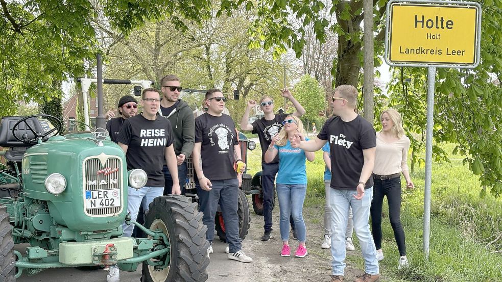In Holte drehten die beiden Instagrammer mit Freunden und Bekannten das Musikvideo zu "Dorfschlüpfer". Foto: Janßen