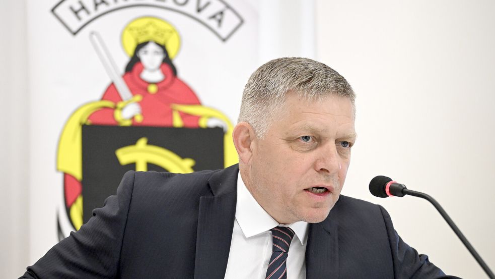 Der slowakische Regierungschef Robert Fico wurde Mitte Mai niedergeschossen und schwer verletzt. Foto: dpa/tasr/Radovan Stoklasa