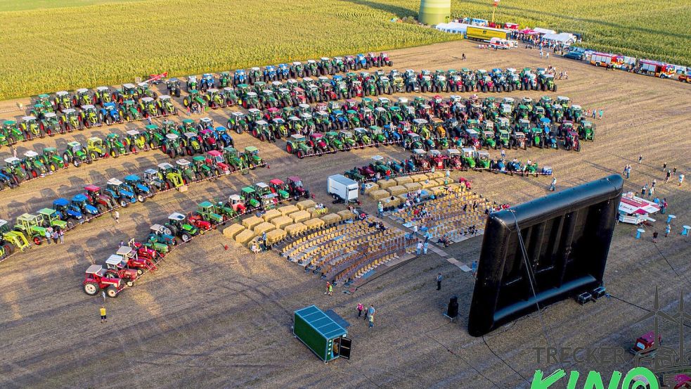 Bis zu 600 Trecker können auf das Gelände fahren. Aber auch Besucher ohne Landmaschine können das Kinoerlebnis im Windpark genießen. Foto: Landjugend Sedelsberg