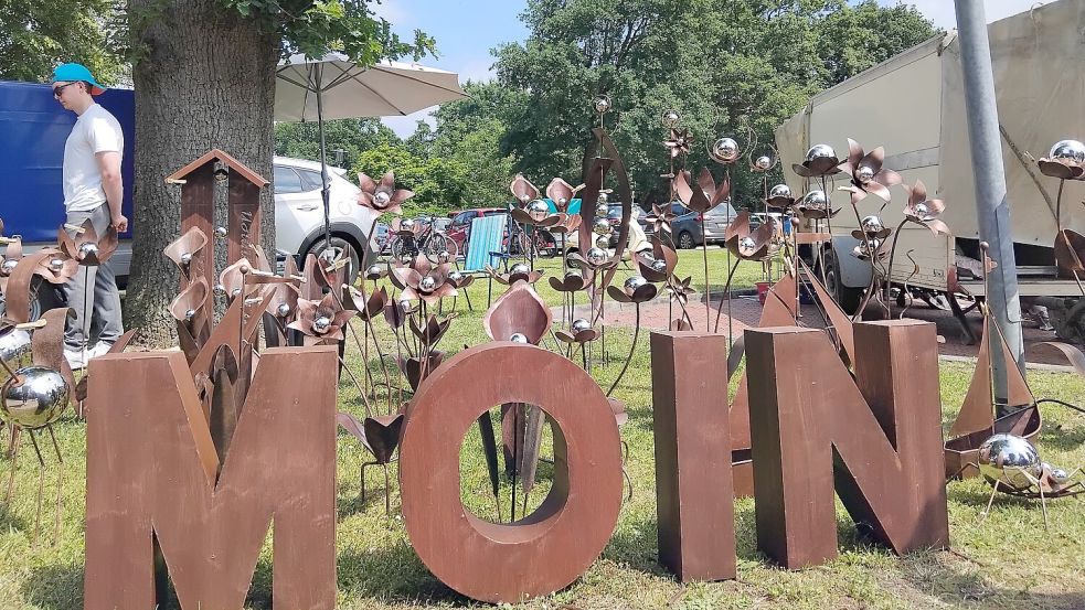 Mit einem „Moin“ werden Besucher auf dem Kreativ- und Gartenmarkt gegrüßt. Foto: Scherzer