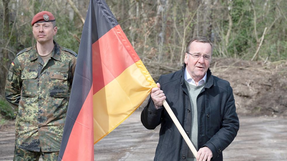 Steht vor einer Mammutaufgabe: Verteidigungsminister Boris Pistorius (SPD) muss die Bundeswehr kriegstüchtig machen. Foto: dpa/Sebastian Kahnert