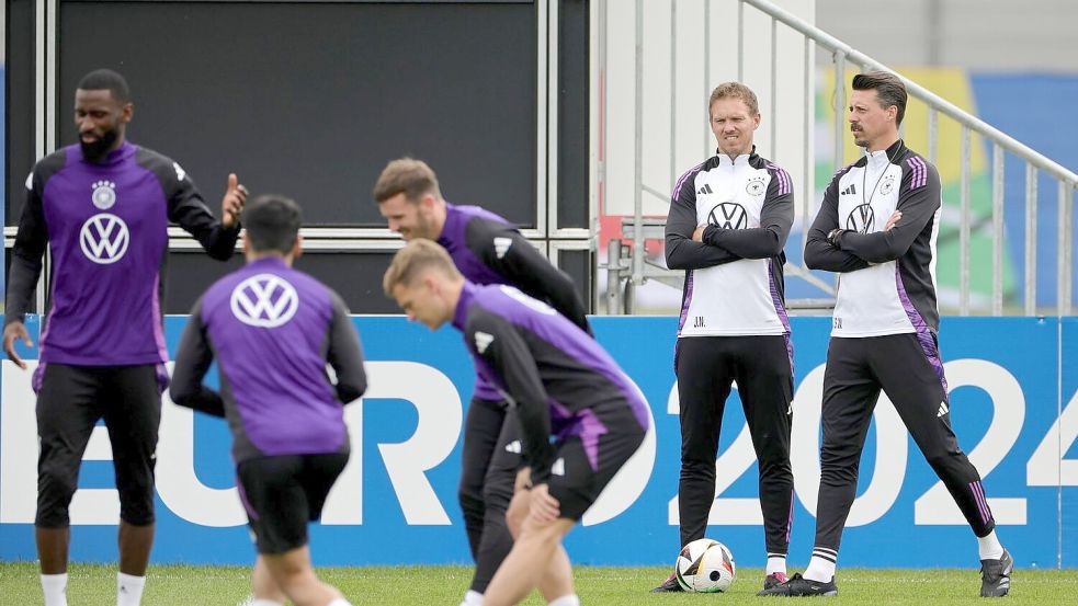 Die DFB-Elf um Trainer Julian Nagelsmann bereitet sich aktuell noch in Herzogenaurach auf die Heim-EM vor. Foto: Christian Charisius/dpa