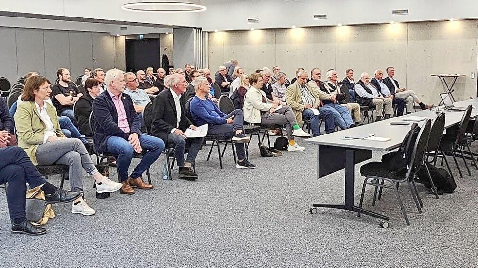 Die öffentliche Auftaktveranstaltung des Klimaschutzkonzeptes der Gemeinden Rhauderfehn und Ostrhauderfehn fand im Vereins- und Gemeindezentrum in Ostrhauderfehn statt. Foto: Gemeinde Ostrhauderfehn