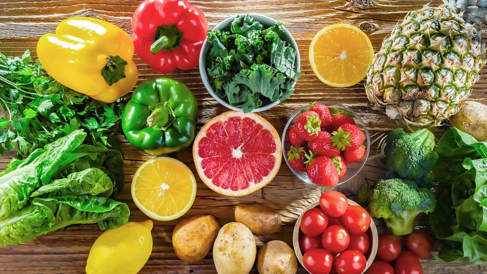 Viele Obst- und Gemüsesorten enthalten Vitamin C. Doch wo ist am meisten drin? Foto: Imago/Zoonar