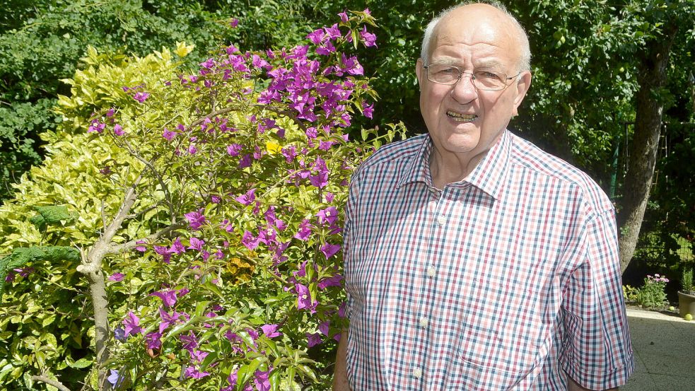 Der Ostrhauderfehner Bernd Revens feiert seinen 80. Geburtstag. Foto: Weers
