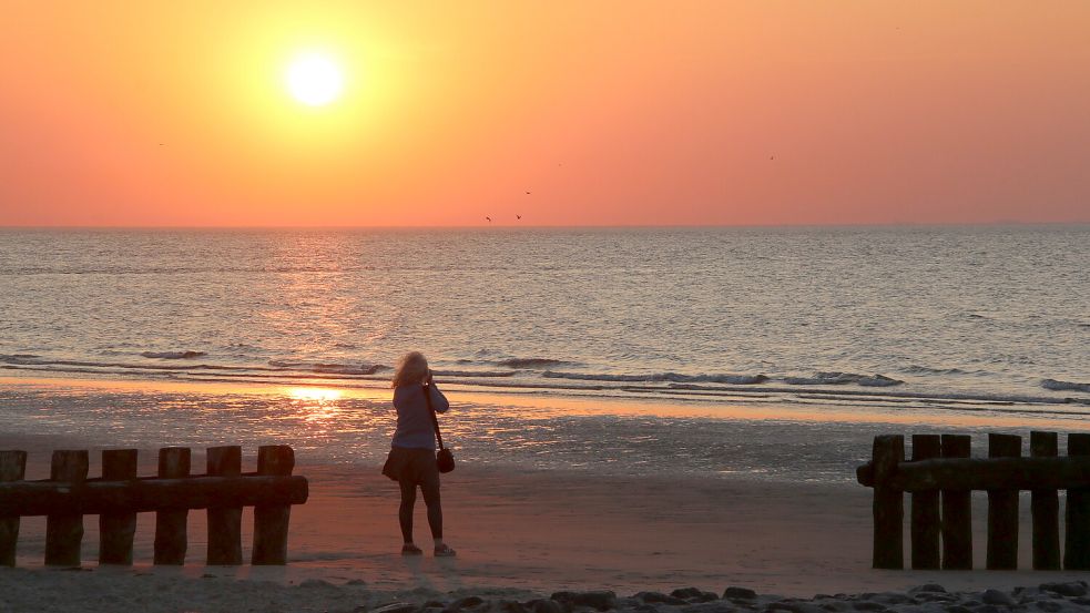 „Es hat uns immer an die Nordsee getrieben", sagt Dr. Karl-Heinz Lipka. Foto: Kuchenbuch-Hanken/dpa