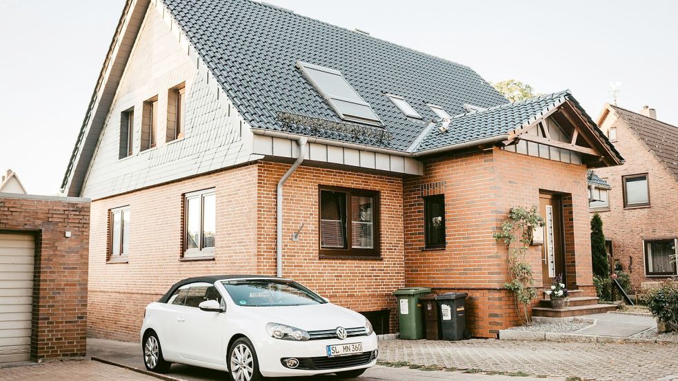 Für den Haus- oder Wohnungsverkauf ohne einen Immobilienmakler spricht vor allem, dass die zu zahlende Courtage entfällt, sowohl für Sie als auch für den Käufer. Foto: Unsplash/Ibrahim Rifath