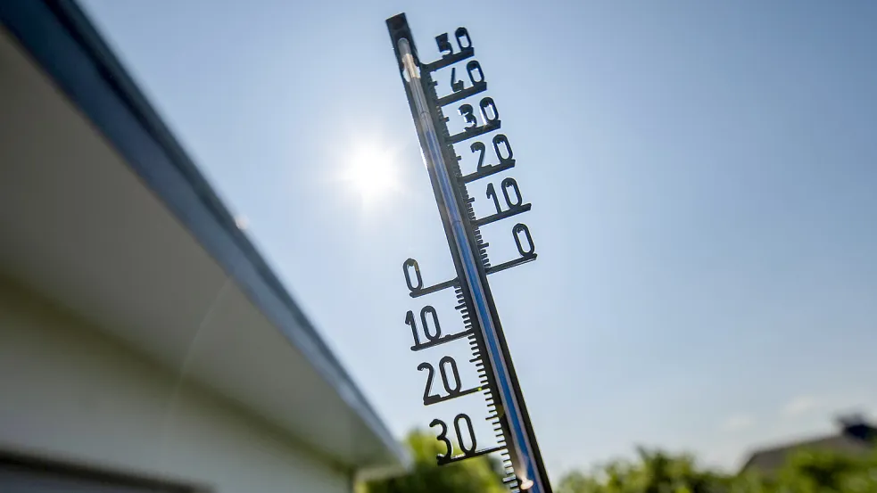 Ein Hochdruckgebiet mit hohen Temperaturen soll für einen sommerlichen Wochenstart sorgen. Foto: IMAGO/Kirchner-Media