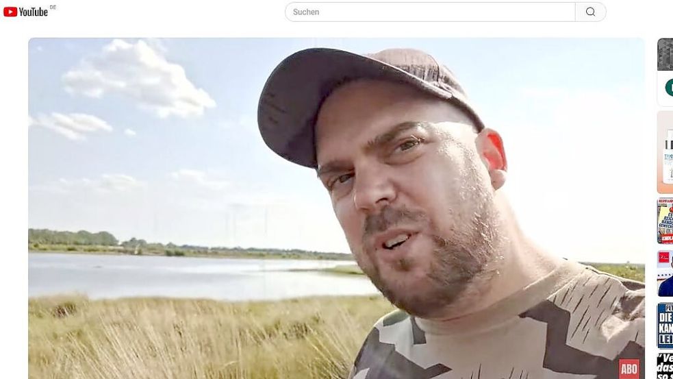 Im Moor: Auf der Videoplattform Youtube äußert sich der ehemalige AfD-Ratsherr aus dem Saterland, Jan Reiners, nach der Haftentlassung zu seinem Befinden. Screenshot: Berg