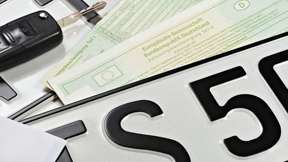 Wer in Deutschland ein Auto zulässt, zahlt eine im internationalen Vergleich eher geringe KfZ-Steuer. Andere Länder bitten bei Verbrennern zusätzlich zur Kasse. Foto: imago/shotshop