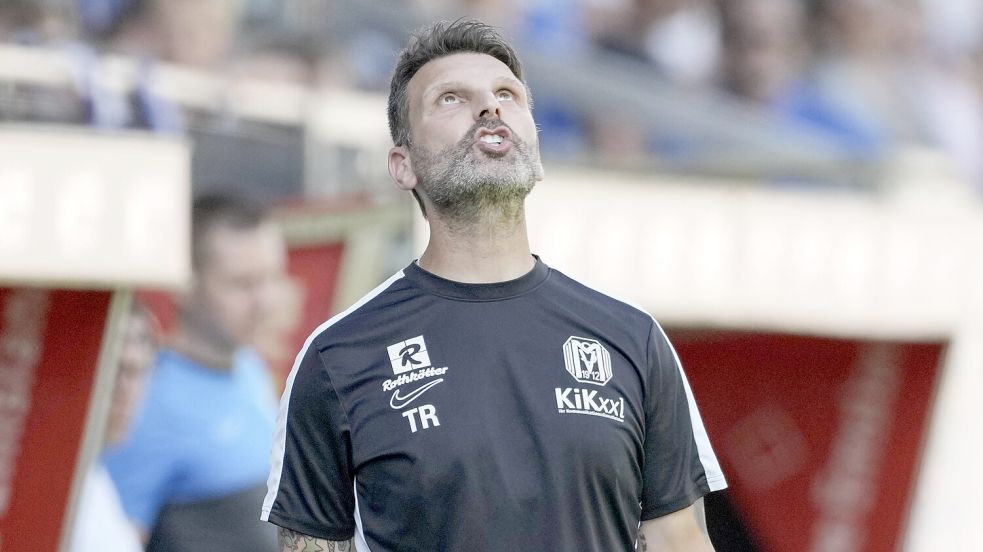 Nach zwei Punkten aus drei Spielen muss Adrian Alipour gehen. Foto: Imago