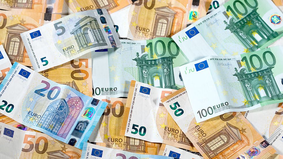 Auf Wangerooge wurden 13.000 Euro „wiedergefunden“. Das Geld war auf einem Verwahrkonto geparkt und vergessen worden. Symbolfoto: Jens Büttner/dpa