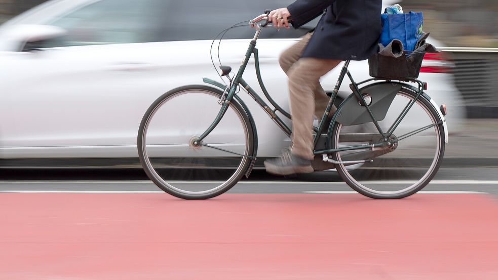 Radfahrer haben bald in einigen Remelser Straßen Vorrang Foto: Gollnow/dpa
