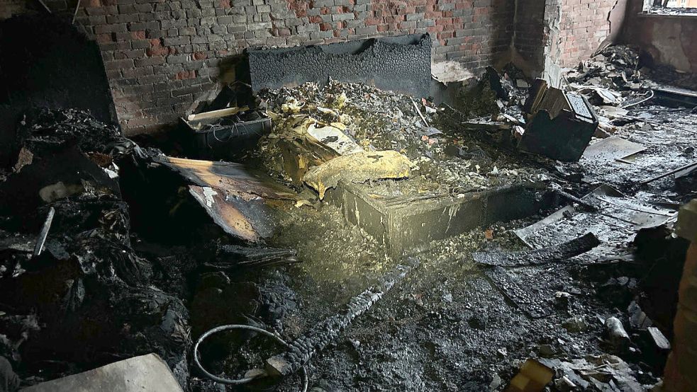 Die Wohnung ist seit dem Feuer unbewohnbar. Foto: Feuerwehr/Archiv