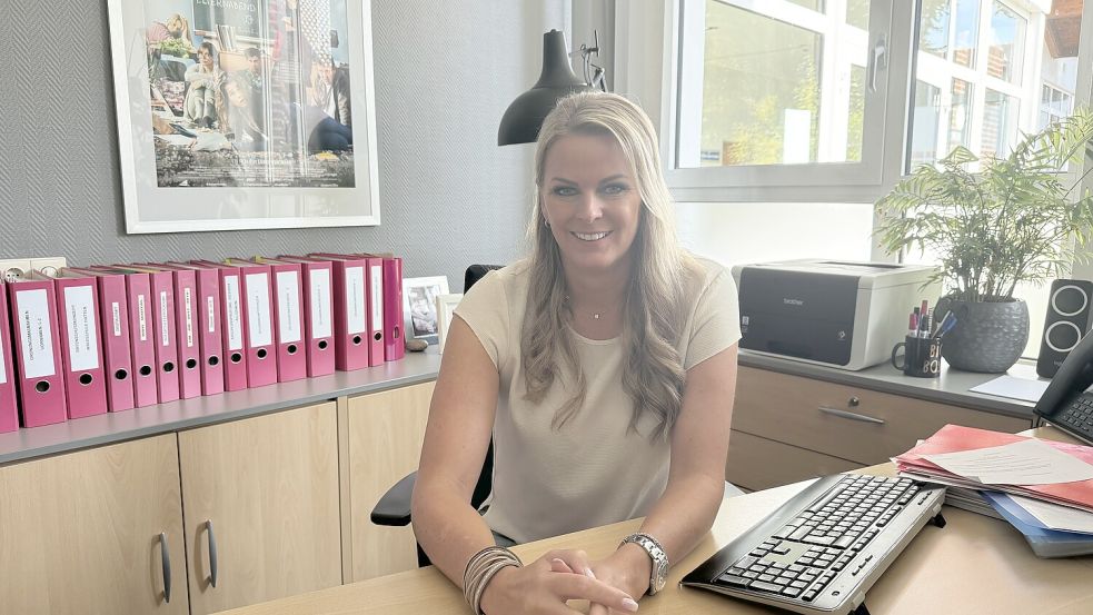 Als Schulleiterin der Waldschule Hatten in Niedersachsen ist Silke Müller verantwortlich für 850 Schülerinnen und Schüler. Foto: Ankea Janßen