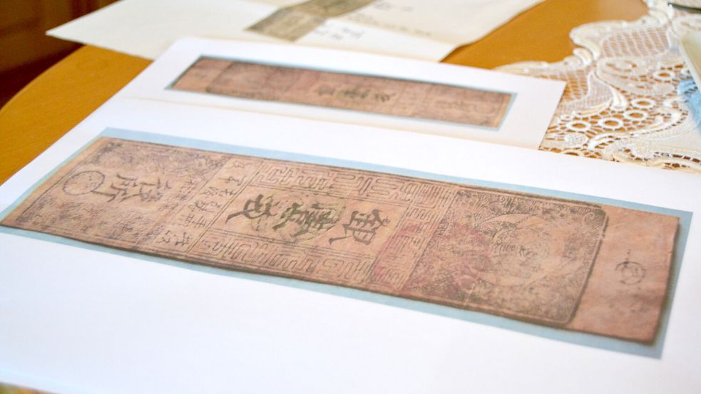 Eine Kopie der Banknote hat Robert Scharf noch zu Hause. Foto: van Loh