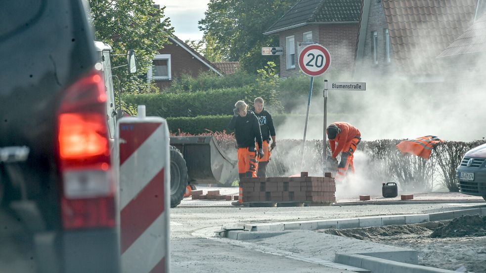 Bislang liegen die Baufirmen bei ihrer Arbeit gut im Zeitplan. Foto: Ortgies