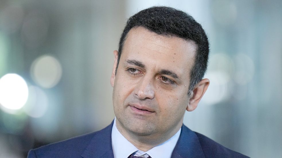Bijan Djir-Sarai ist seit 2022 Generalsekretär der FDP. Der 48-Jährige meint: „Das Land brauch Klarheit.“ Foto: IMAGO/Bernd Elmenthaler