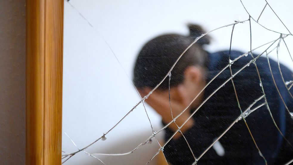 Frauen aus kriminellen Clans haben kaum Angebote für ein Leben außerhalb der Familie. Foto: dpa/Jonas Walzberg