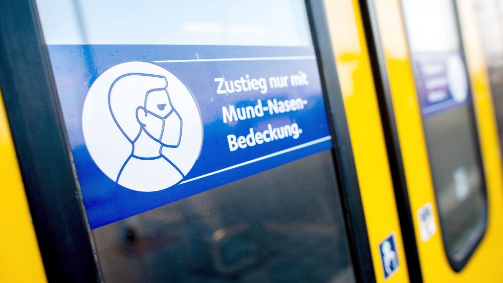 Corona-Maßnahmen wie Maskenpflicht, 2- oder 3-G-Regeln und Debatten um Ungeimpfte haben die Deutschen gespalten. Wie blicken sie heute auf die Zeit? Foto: dpa/Hauke-Christian Dittrich