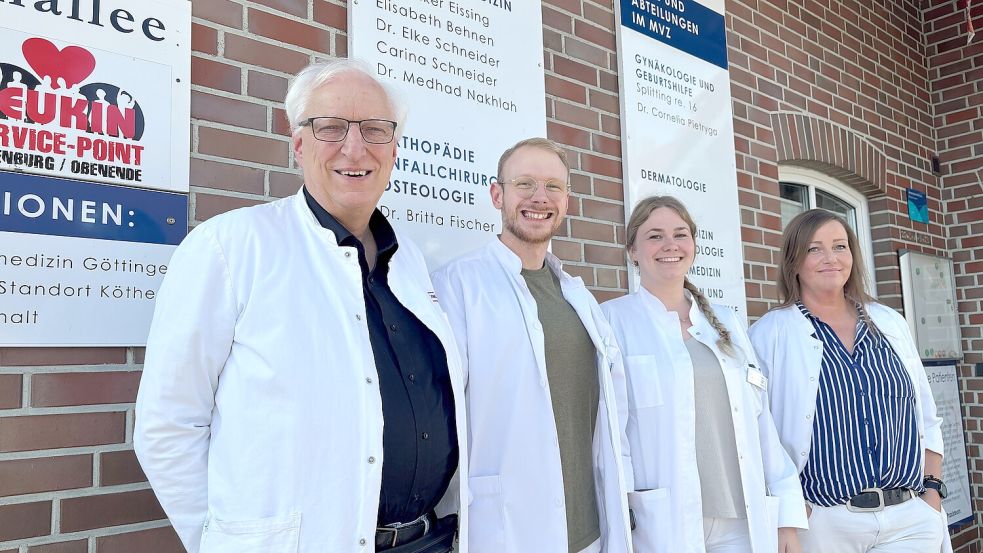 Dr. Volker Eissing (von links), Florian Schröder, Kirsten Ahlers und Christine Bröer gehören zum Team des MVZ. Foto: Vogt