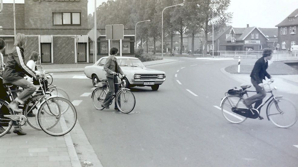 Einen Übergang für Radfahrer durch den Kreisel gab es im Sommer 1979 noch nicht.