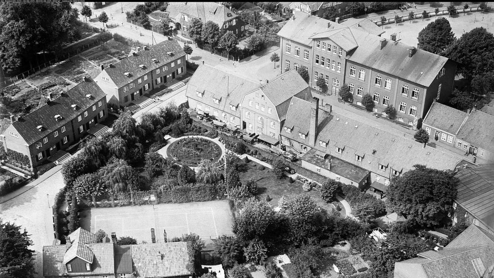 Rechts im Bild ist die Höhere Töchterschule am Harderqwykensteg zu sehen. Foto: Landesarchiv NRW