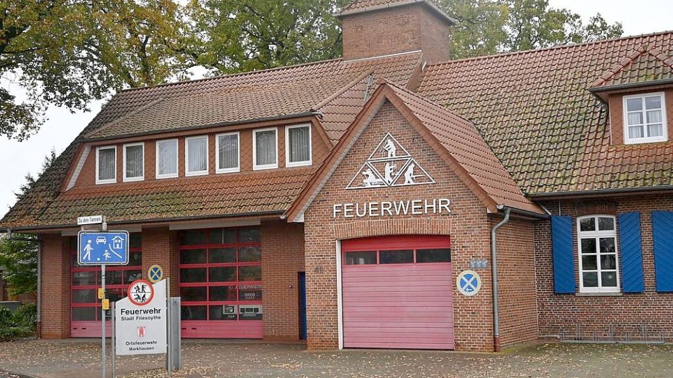 Zu klein, zu alt: Die Freiwillige Feuerwehr Markhausen bekommt ein neues Gebäude. Wann und wo gebaut wird, ist allerdings noch unklar. Foto: Stix