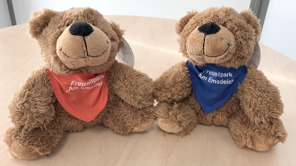 In der Gemeinde Westoverledingen gibt es als Maskottchen den WOLibären. Ihn gibt es auch als Plüschtier im Freizeitpark „Am Emsdeich" zu kaufen. Foto: Gemeinde