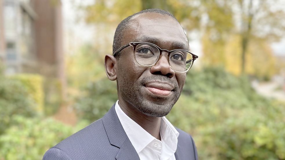 Neuer Chefarzt: Rexford Adu stellte sich und das Leistungsspektrum seines Teams der Öffentlichkeit vor. Foto: Wimberg