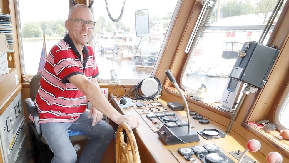 Seit August hat die MS Spitzhörn mit Engelbert Meyer am Ruder einen dritten Kapitän. Foto: Passmann