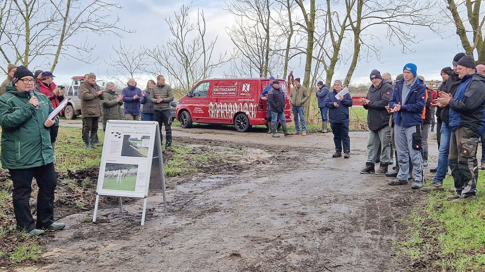 Von der Landwirtschaftskammer wurden auch die Fördermöglichkeiten für Wolfabwehrzäune vorgestellt. Foto: Gettkowski