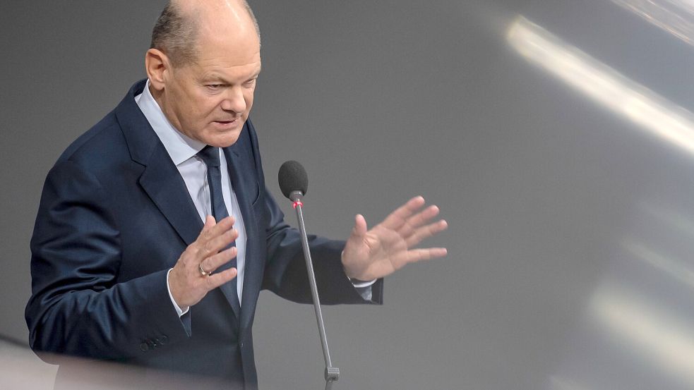 „Ich will mein eigener Nachfolger werden“: Kanzler Olaf Scholz (SPD) bei der Regierungsbefragung im Bundestag. Foto: dpa/Michael Kappeler