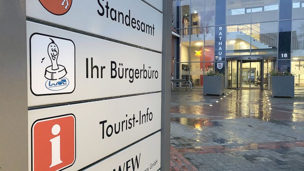 Das Foto zeigt die Außenaufnahme beim Rathaus in Ihrhove. Foto: Gemeinde/Beening