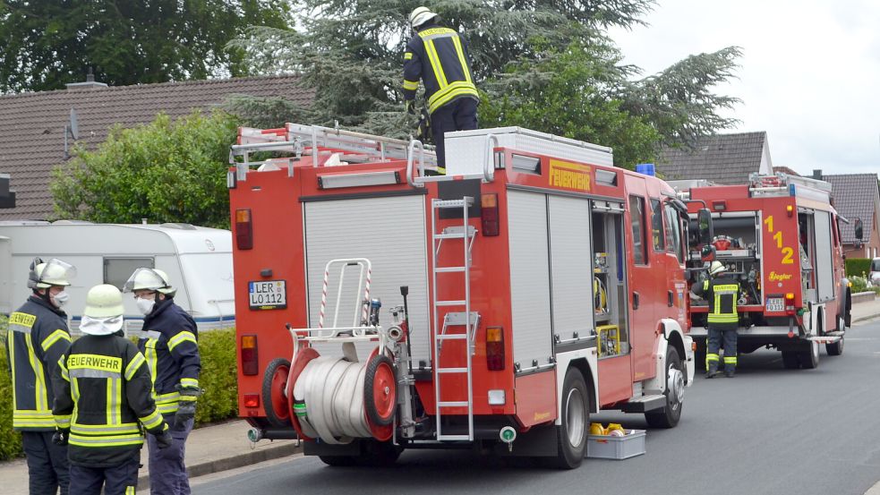 Wenn die Feuerwehr – wie auf diesem Archivbild bei einem Einsatz in der Middendorfstraße – ausrückt, kostet es den Verursachern meistens kein Geld. Doch es gibt auch Einsätze, die müssen bezahlt werden. Archivfoto: Zein