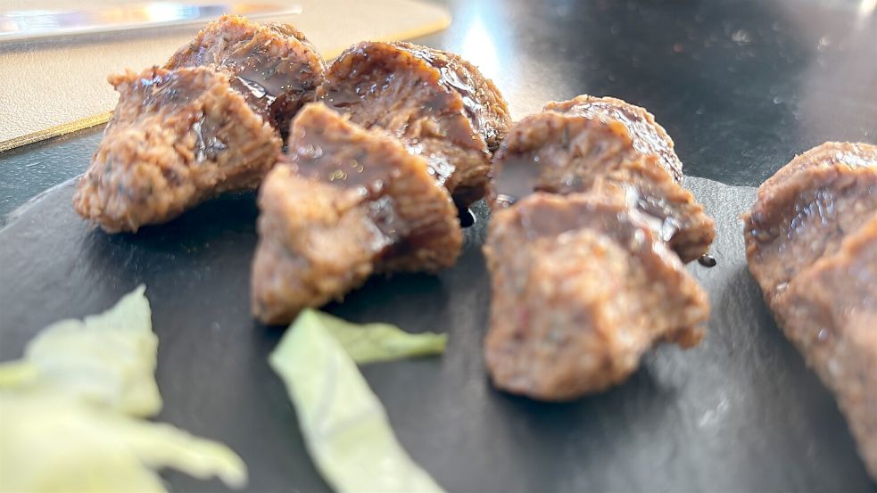 Cig Köfte sind rohe, gewürzte Frikadellen aus Bulgur.