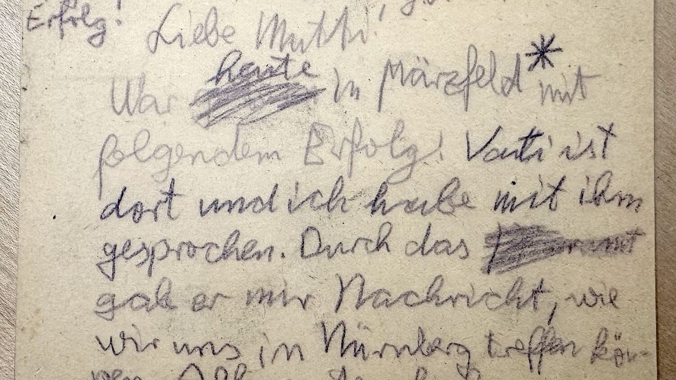 Die freudige Nachricht: Seinen „Erfolg“ brachte der 15-Jährige sofort am 26. Dezember 1945 zu Papier, wünschte ein frohes neues Jahr und unterschrieb mit „Gruß und Kuß, euer treuer Ingo.“ Foto: Wimberg
