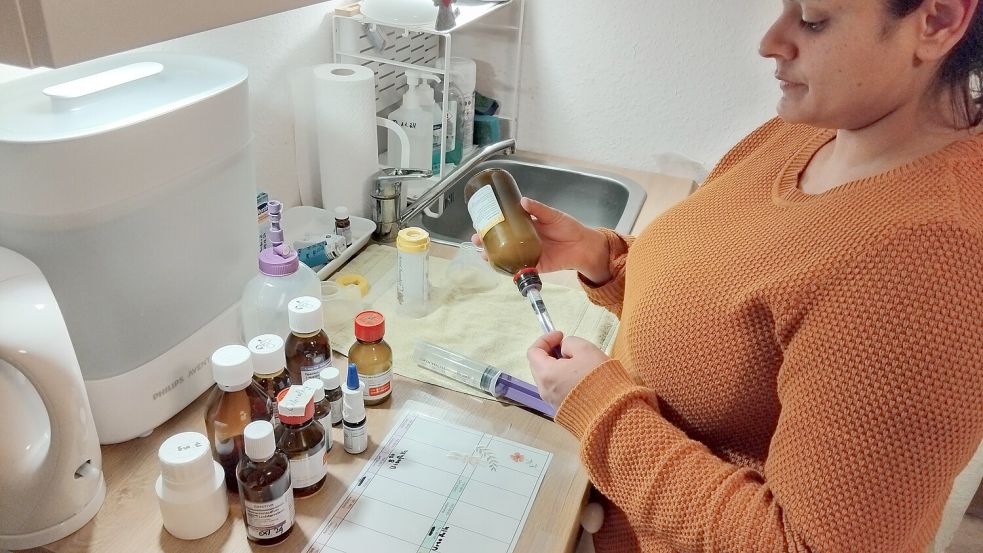 Isabell ist häufig krank und benötigt viele Medikamente. Ihr Immunsystem funktioniert nicht richtig. Foto: Scherzer