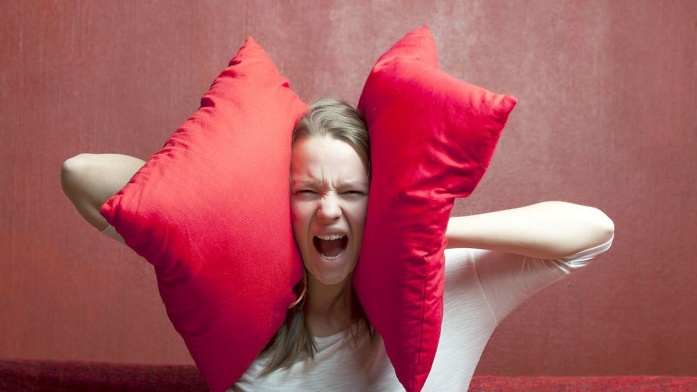 Betroffene von Misophonie empfinden Wut, die durch bestimmte Geräusche ausgelöst wird. Foto: IMAGO/Shotshop