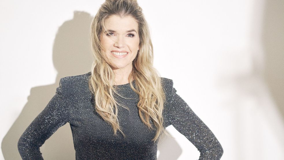 Ungern prominent: Anke Engelke reist unter falscher Flagge. Foto: Tobias Schult