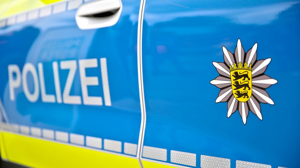 Ein schlafwandelndes Kind hat in Baden-Württemberg in der Nacht zum Freitag einen Polizeieinsatz ausgelöst. Foto: IMAGO/Björn Trotzki