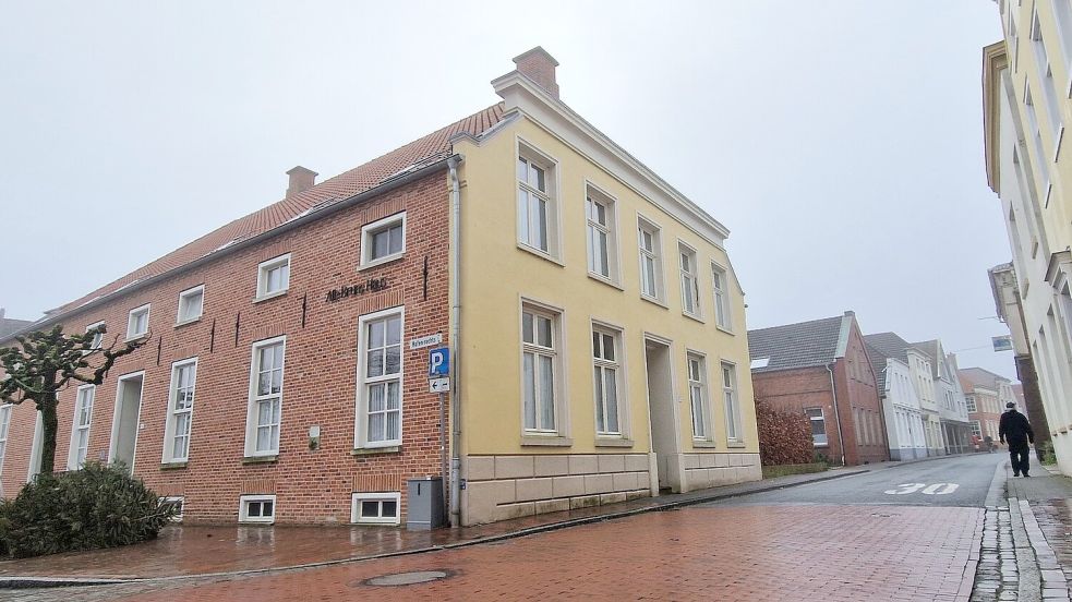 Das Alle-Bruns-Haus in Weener gehört zu den historischen Gebäuden in der Altsttadt, die in den vergangenen zehn Jahren liebevoll restauriert wurden. Foto: Gettkowski