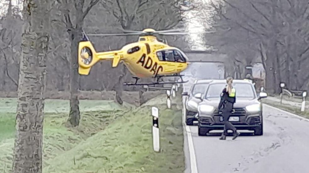 Mit einem Rettungshubschrauber wurde der verletzte Mann in ein Krankenhaus geflogen. Foto: Samtgemeinde Dörpen/Feuerwehr