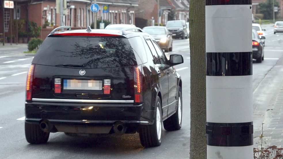 So ähnlich wie der Blitzer an der Petkumer Straße stadtauswärts in Emden sieht die Anlage aus, die in Jeddeloh II an der B 401 installiert werden soll. Foto: Ortgies